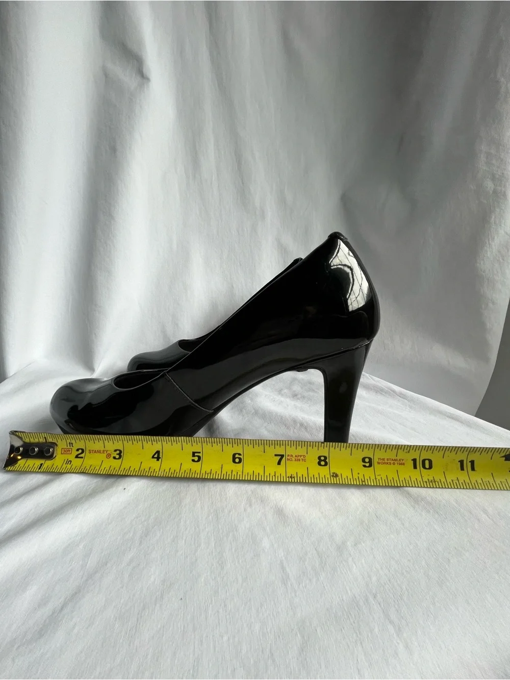 Clarks Black Patent Round-Toe Heel Pumps